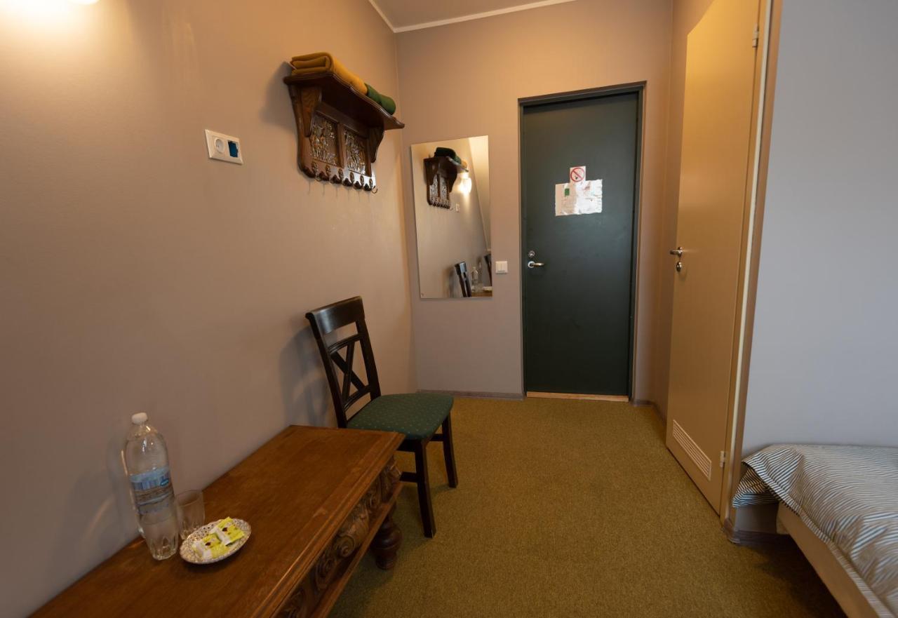 Aiakeskuse Hostel Rakvere Zewnętrze zdjęcie